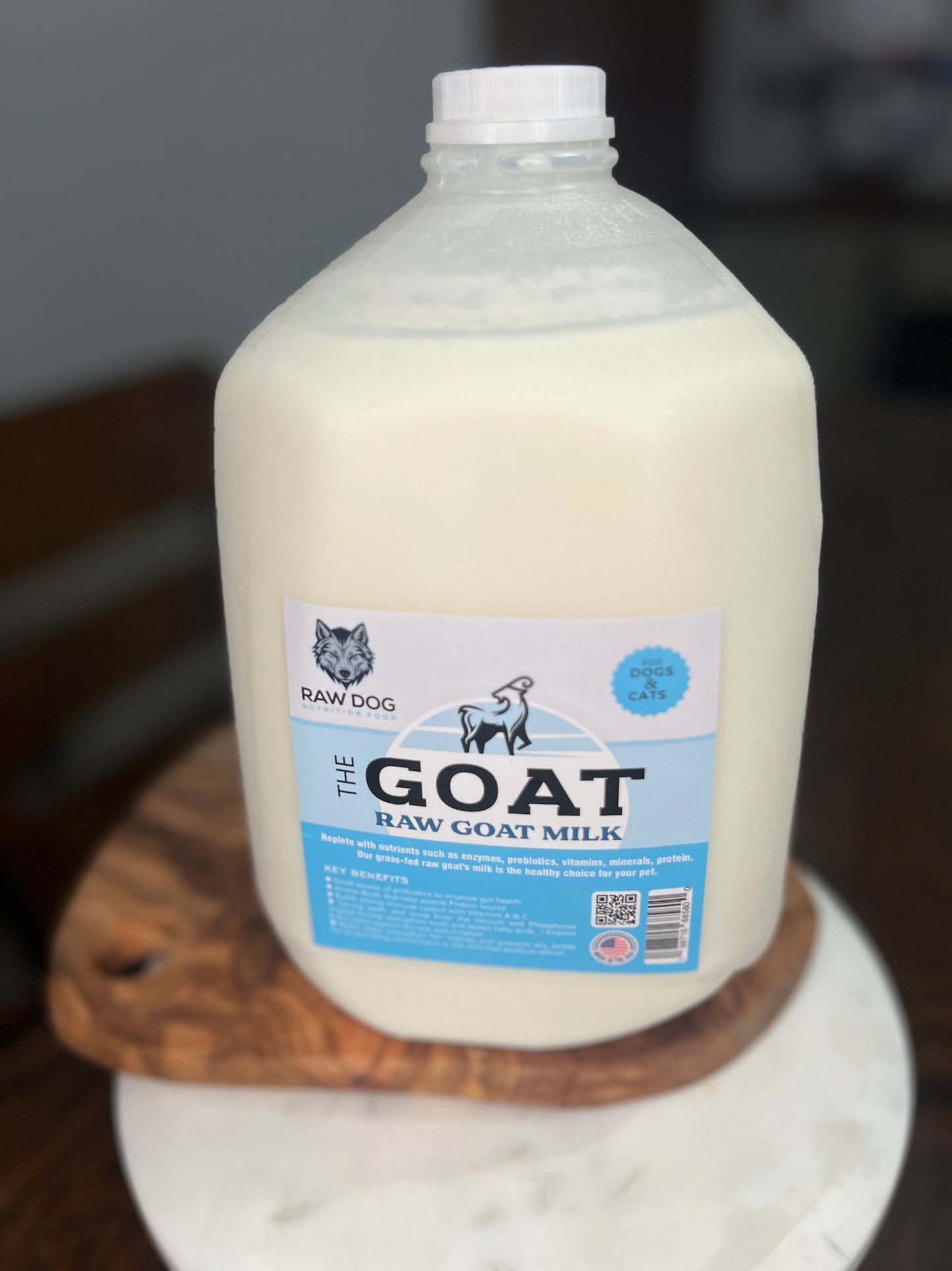 Raw Goat Milk : Dog supplement Probiotics for healthy gut. Hydration , anti inflammatory properties